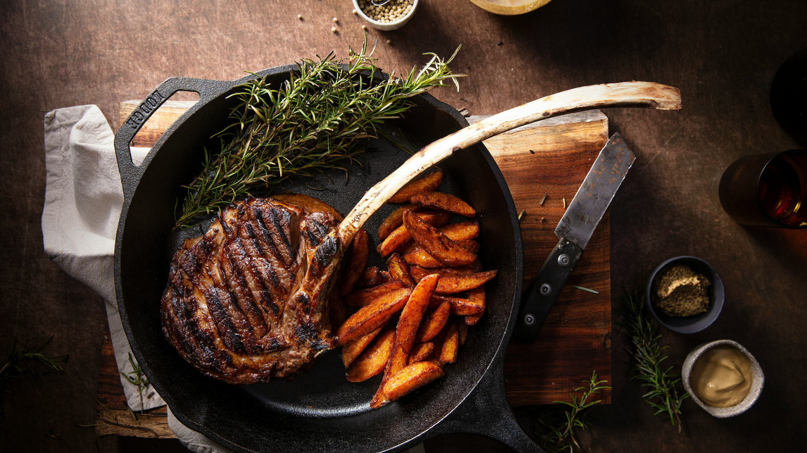 How to Cook the Perfect Tomahawk Steak for Valentine’s Day (Without Overthinking It)