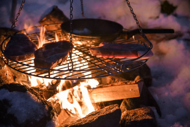 The Ultimate Guide to Cooking with Cast Iron in Snow – MenWithThePot